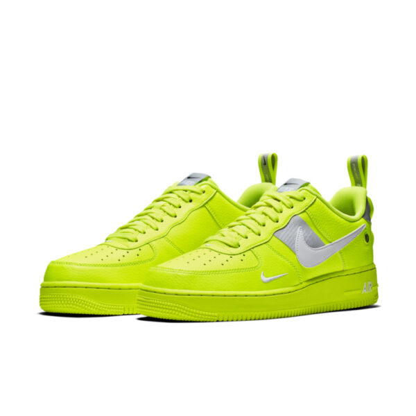 Nike Air Force 1 '07 LV8 Verdes - Imagen 3