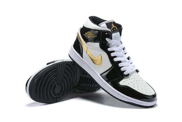Nike Air Jordan 1 Negras y Doradas - Imagen 5