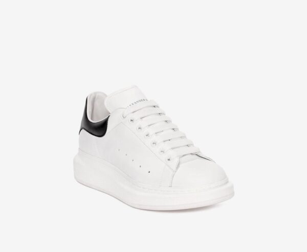 Alexander McQuenn Oversized Sneaker Black 3 - Imagen 4