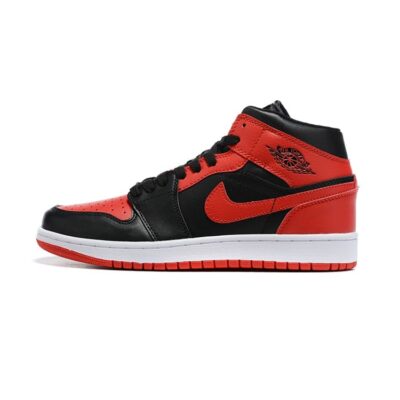 Nike Air Jordan 1 Negras Y rojas