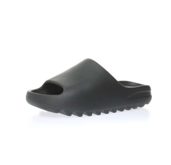onyx yezzy