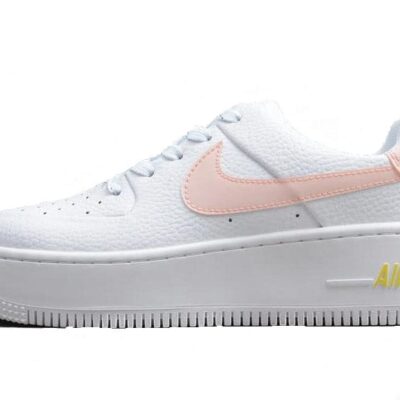 Nike Air Force Sage Blancas con detalle rosa