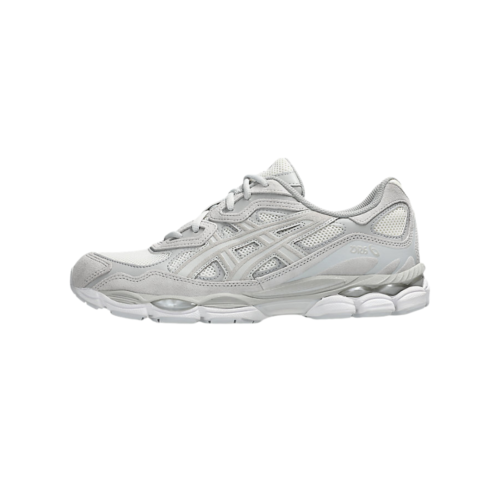 Zapatillas Asics GEL-NYC crema y gris claro con diseño limpio y tecnología GEL