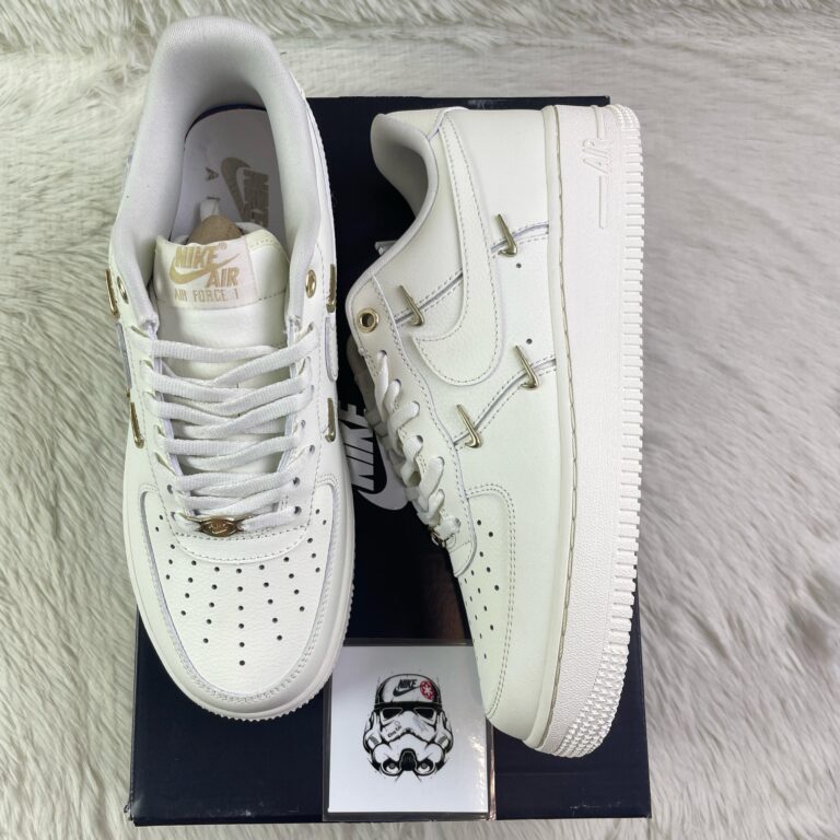 Nike Air Force 1 blancas enviadas a cliente de ZapasVader