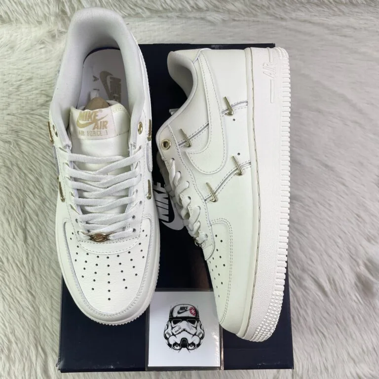 Nike Air Force 1 blancas enviadas a cliente de ZapasVader