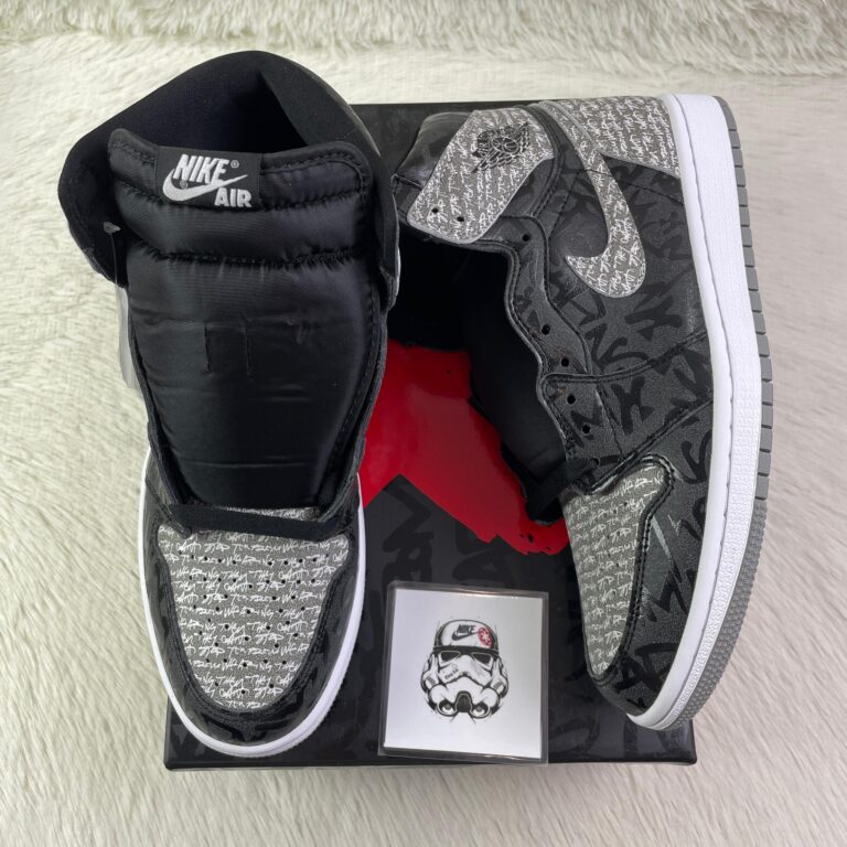 Nike Air Jordan negras enviadas a cliente desde ZapasVader