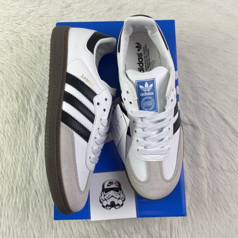 Adidas Samba blancas enviadas a cliente desde ZapasVader